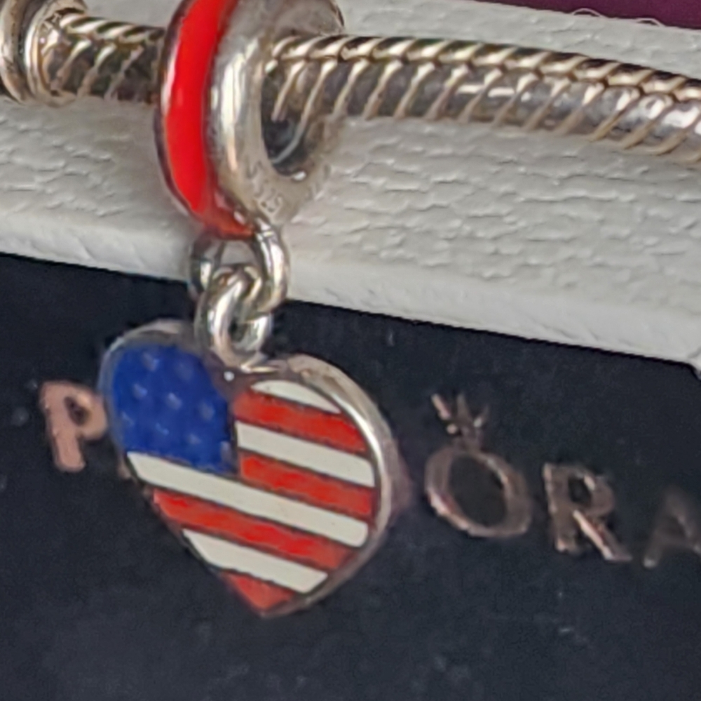 Pandora Heart Charm with Flag Design - Picture 2 of 9